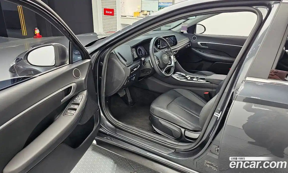 Hyundai Sonata 2021 2.0 автомат (гидро), фото 10