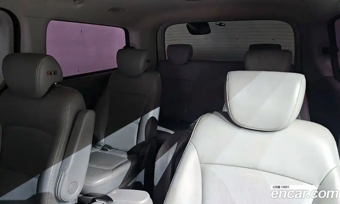 Hyundai Starex 2017 2.5 автомат (гидро), фото 13