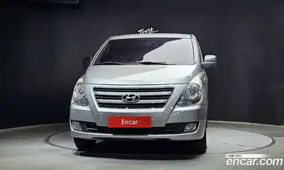 Hyundai Starex 2017 2.5 автомат (гидро), миниатюра 3