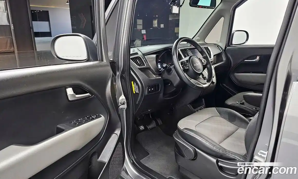 Kia Ray 2022 1.0 автомат (гидро), фото 13