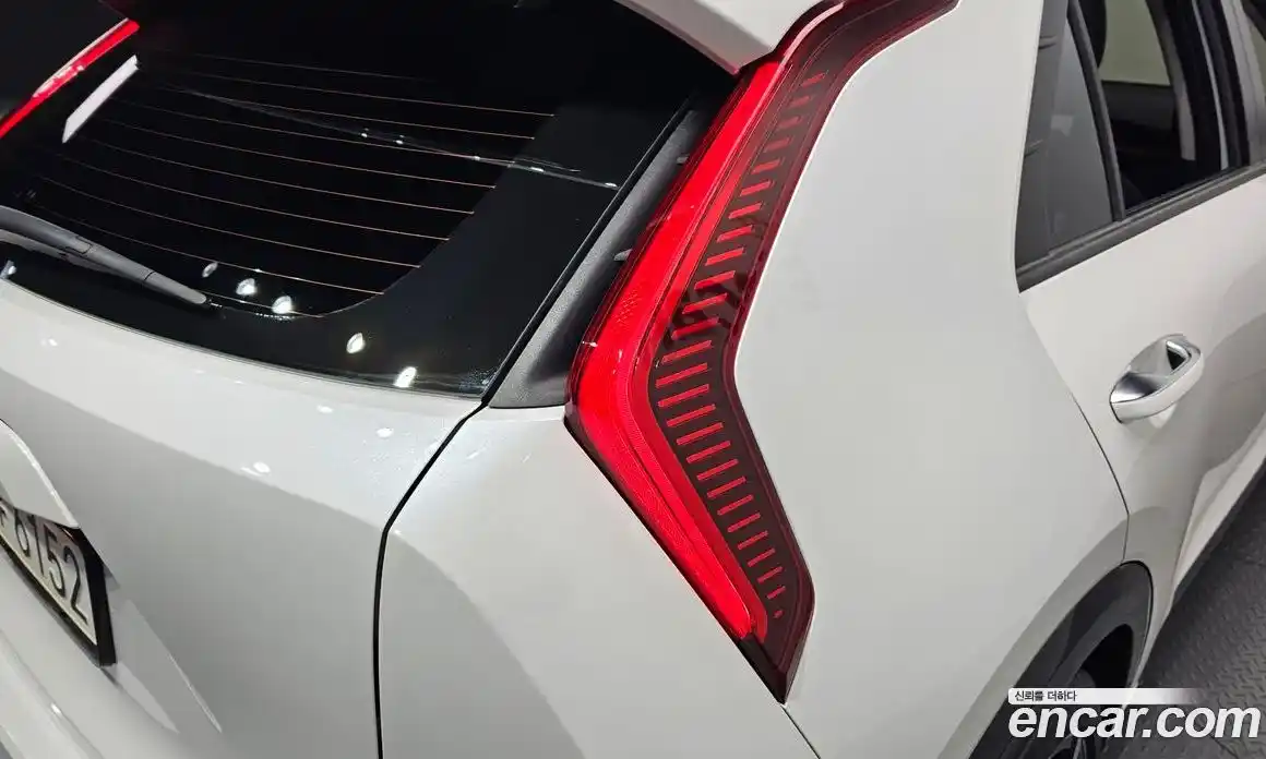 Kia Niro 2022 1.6 автомат (гидро), фото 9
