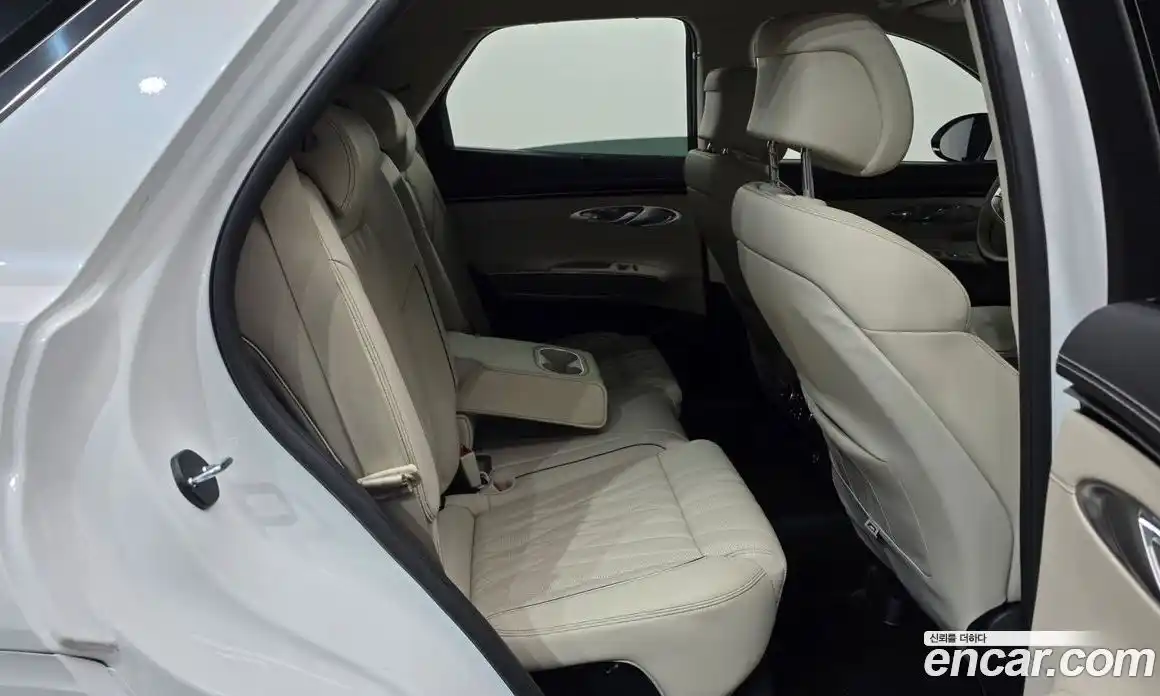 Genesis GV70 2023 2.5 автомат (гидро), фото 18