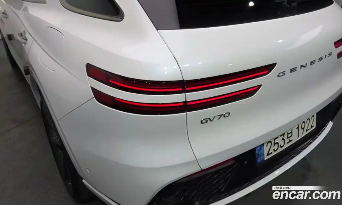 Genesis GV70 2022 2.5 автомат (гидро), фото 9