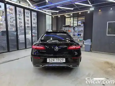 Mercedes-Benz E-Class 2018 1.9 автомат (гидро), миниатюра 4