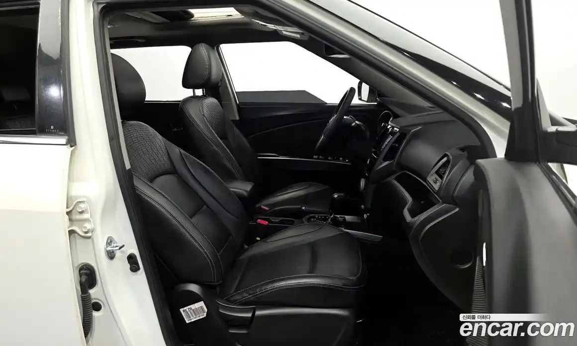SsangYong TIBOLI 2018 1.6 автомат (гидро), фото 16
