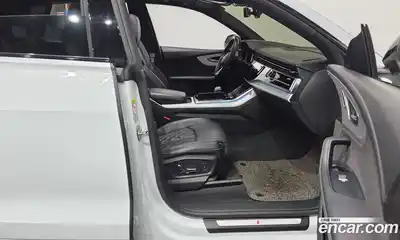 Audi Q8 2021 3.0 автомат (гидро), миниатюра 11