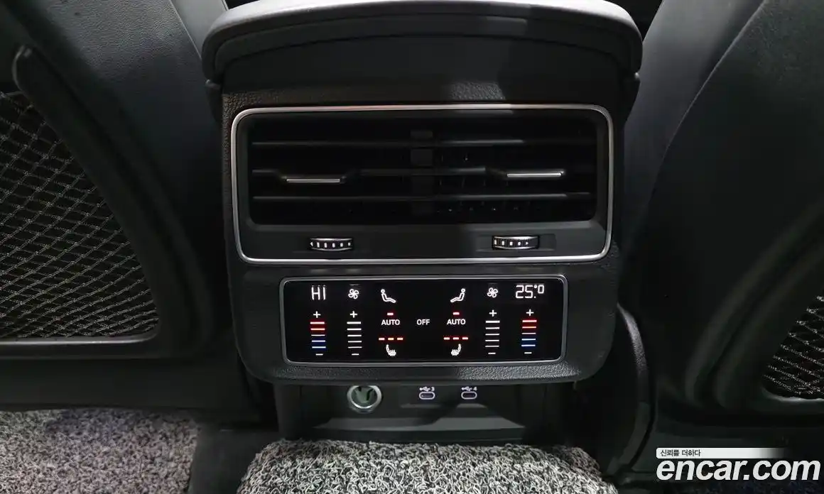 Audi Q8 2021 3.0 автомат (гидро), фото 17