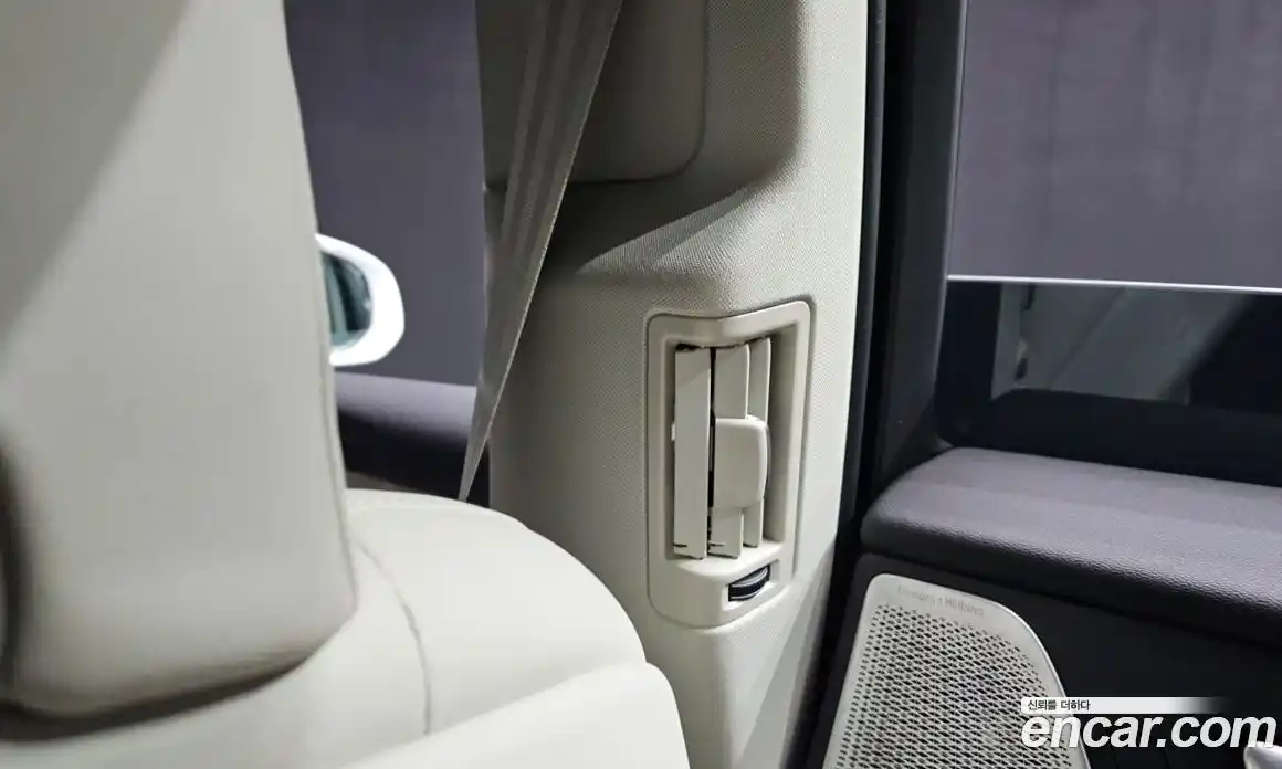 Volvo XC60 2026 2.0 автомат (гидро), фото 33