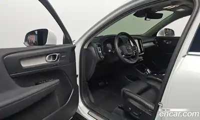 Volvo XC40 2023 2.0 автомат (гидро), миниатюра 12