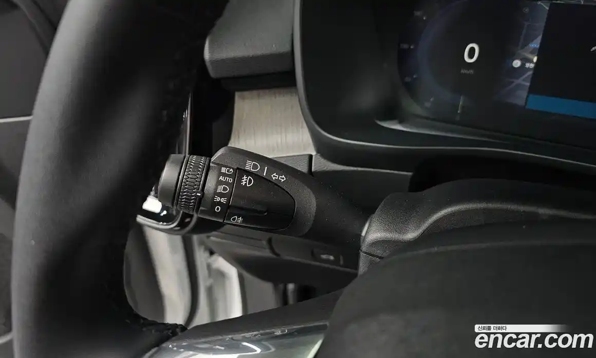Volvo XC40 2023 2.0 автомат (гидро), фото 34