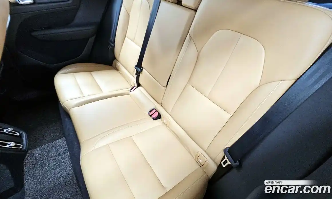 Volvo XC40 2020 2.0 автомат (гидро), фото 27