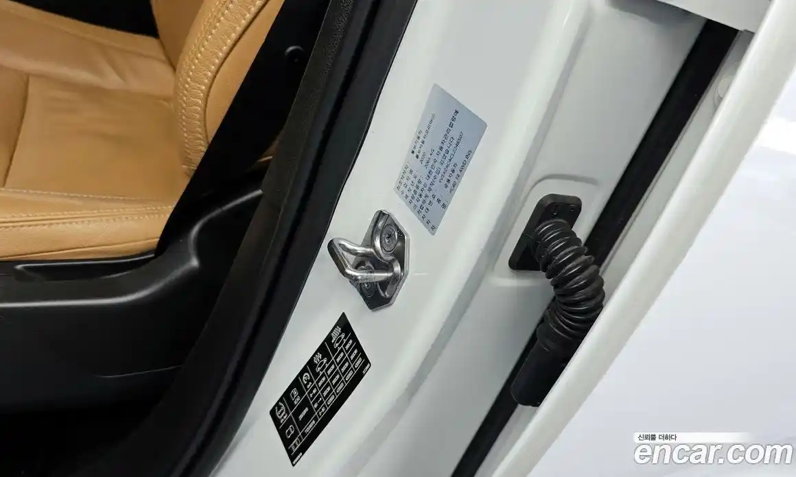 Volvo XC40 2020 2.0 автомат (гидро), фото 29