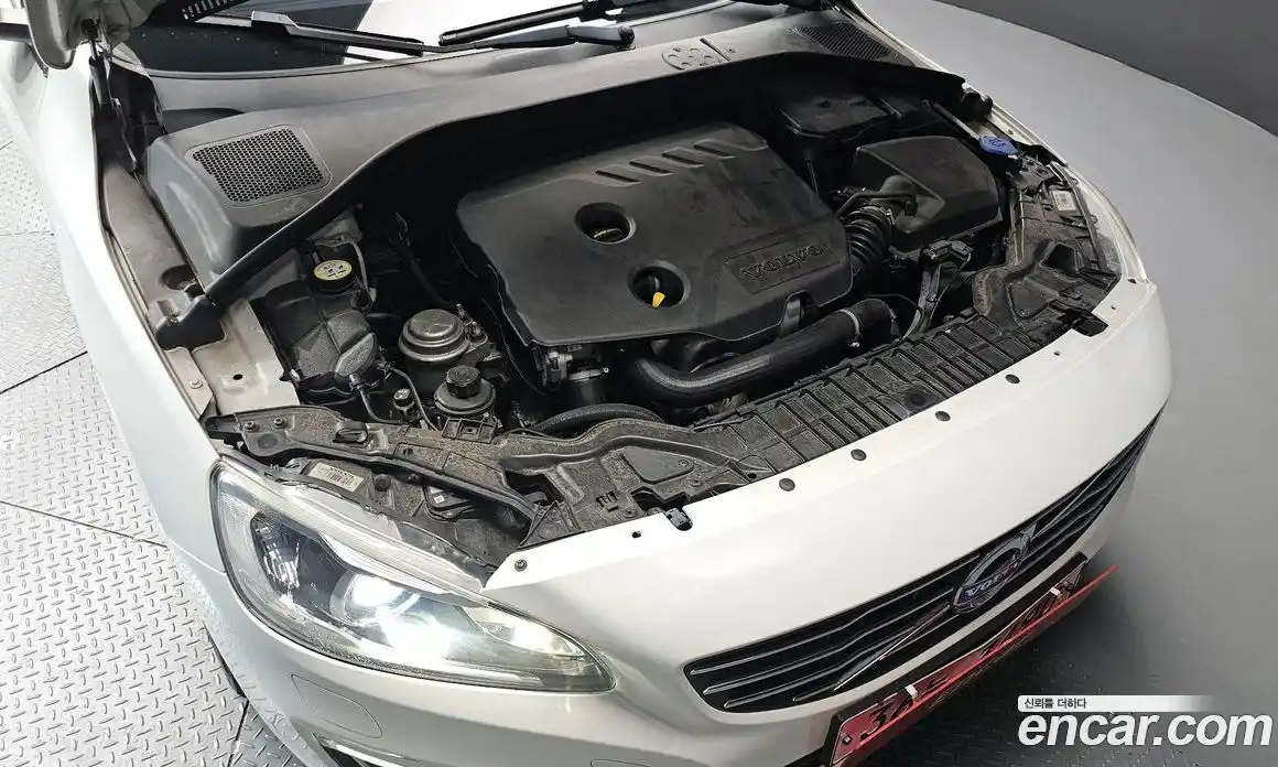 Volvo S60 2015 1.6 автомат (гидро), фото 6