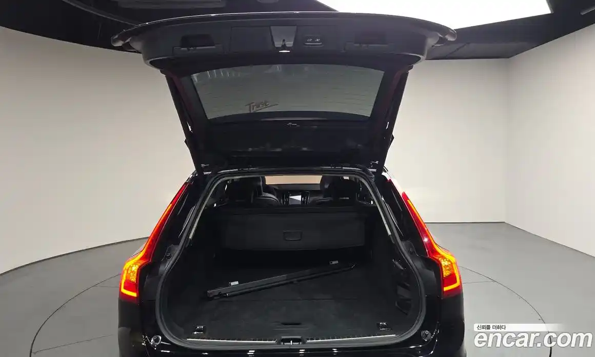 Volvo V90 2018 2.0 автомат (гидро), фото 30
