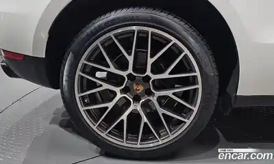 Porsche Macan 2021 2.0 автомат (гидро), миниатюра 7