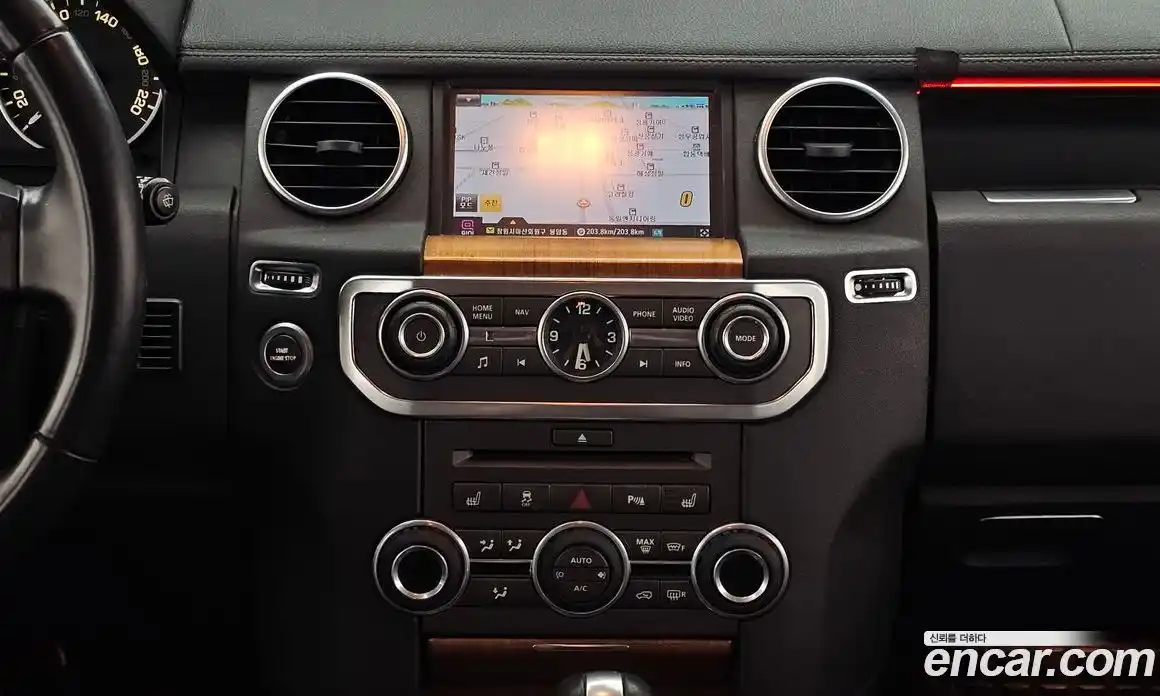 Land Rover Discovery 2011 3.0 автомат (гидро), фото 14