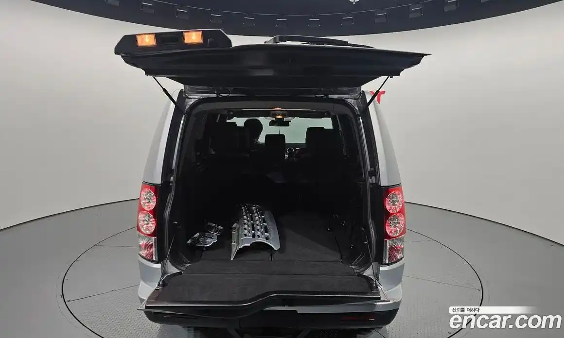 Land Rover Discovery 2011 3.0 автомат (гидро), фото 20