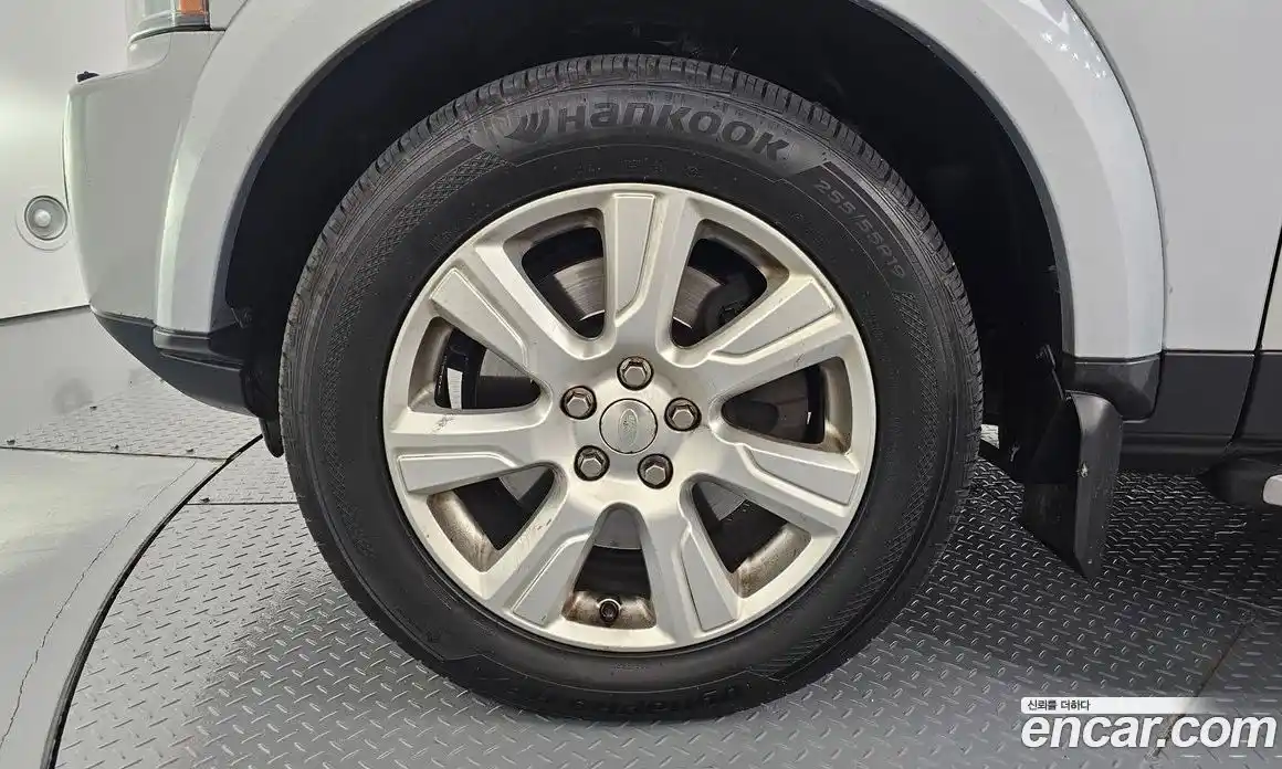 Land Rover Discovery 2011 3.0 автомат (гидро), фото 5
