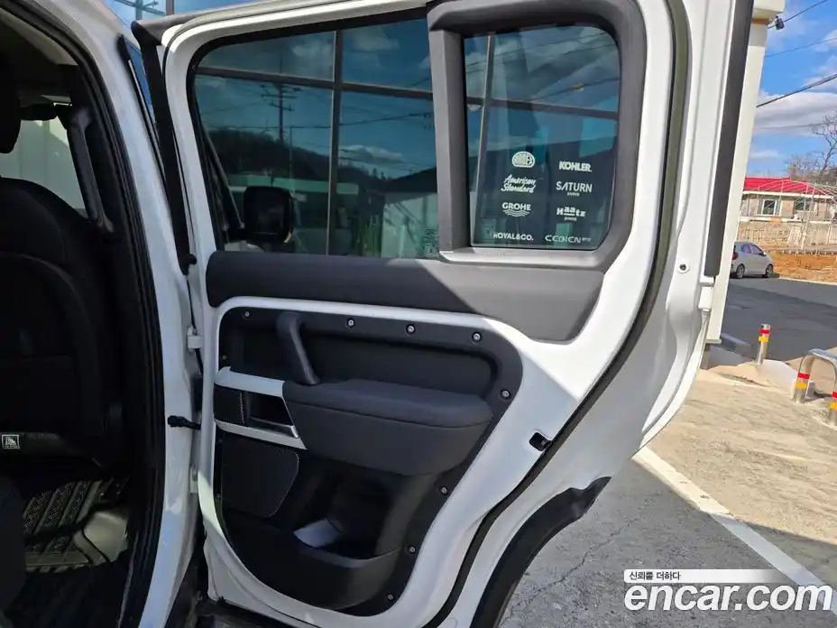 Land Rover Defender 2023 3.0 автомат (гидро), фото 15