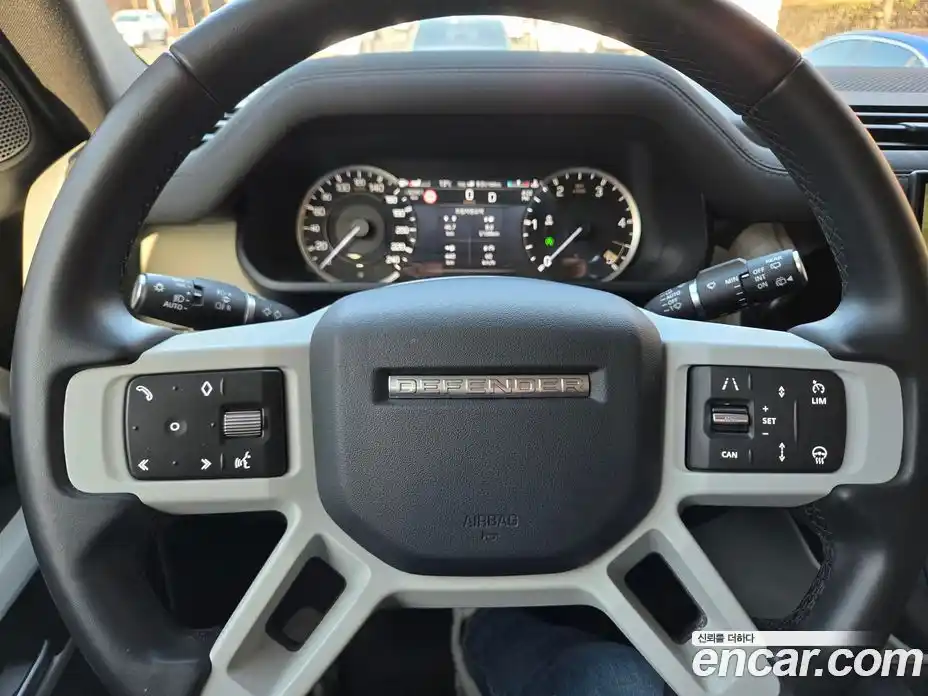 Land Rover Defender 2023 3.0 автомат (гидро), фото 7