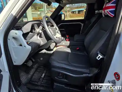 Land Rover Defender 2023 3.0 автомат (гидро), миниатюра 8