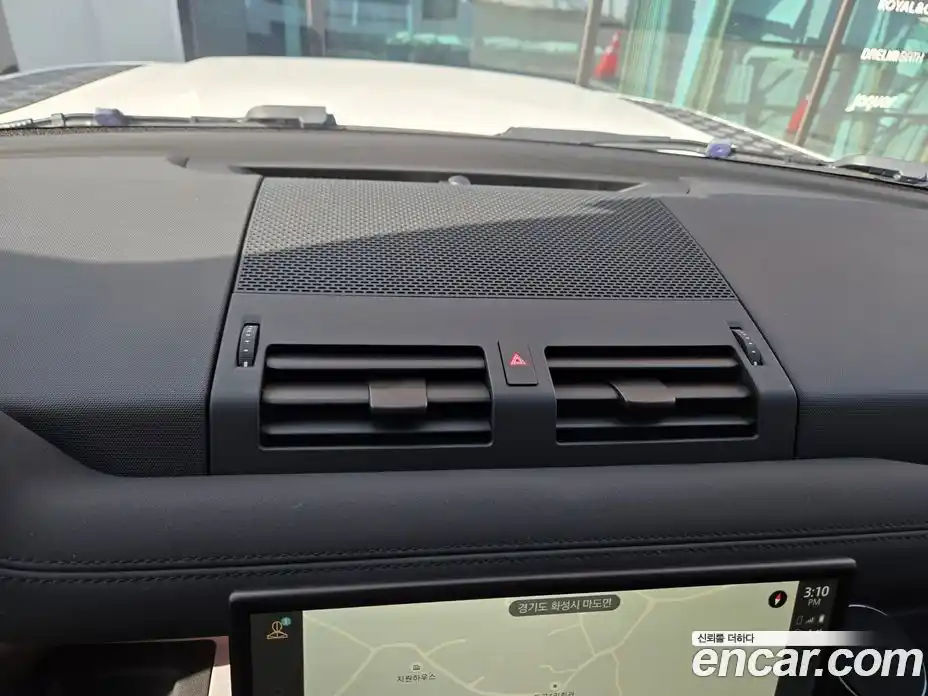 Land Rover Defender 2023 3.0 автомат (гидро), фото 10
