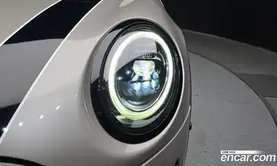 Mini Cooper 2022 2.0 автомат (гидро), миниатюра 8