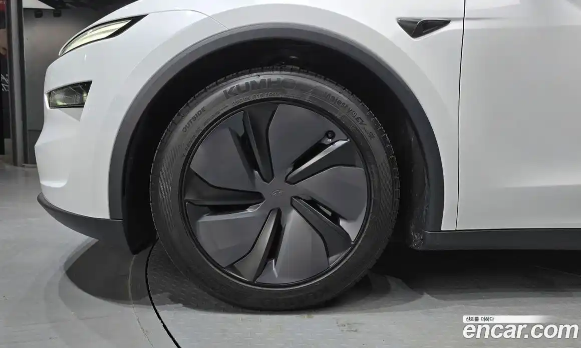 Tesla Model Y 2025 0.2 гидро, фото 5