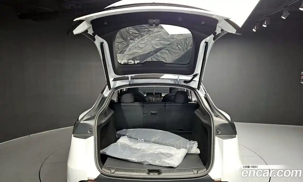 Tesla Model Y 2025 0.2 гидро, фото 26