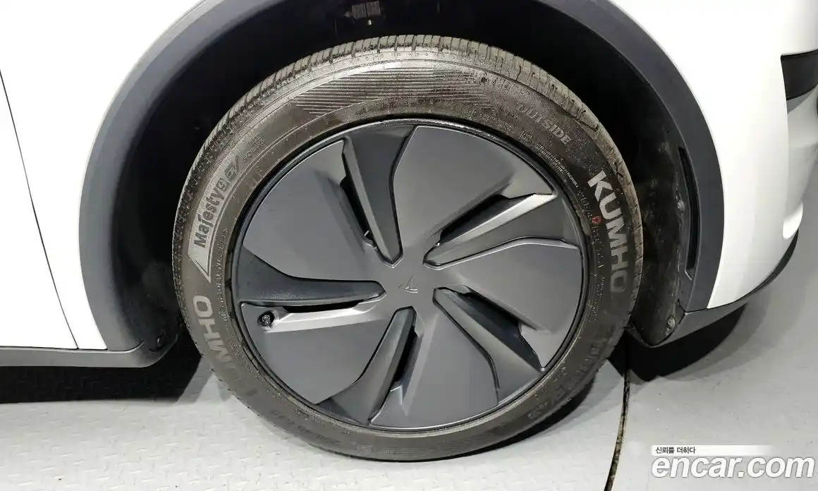Tesla Model Y 2025 0.2 гидро, фото 5