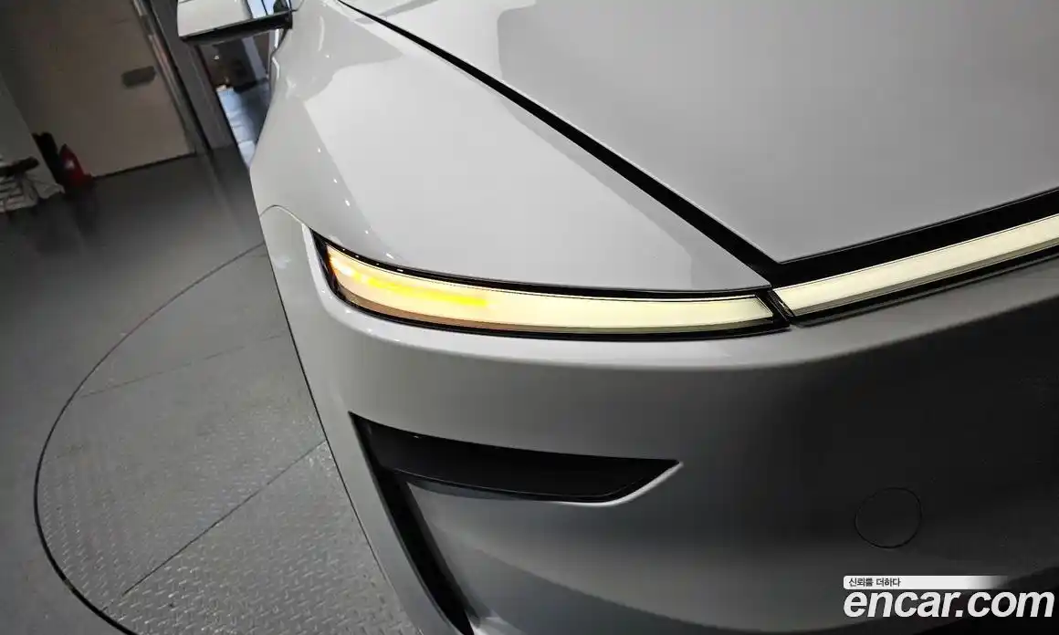 Tesla Model Y 2025 0.2 гидро, фото 8