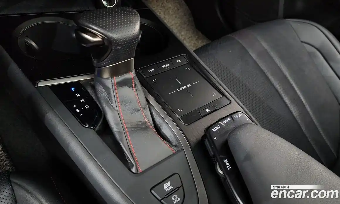 Lexus UX 2020 2.0 гидро, фото 12