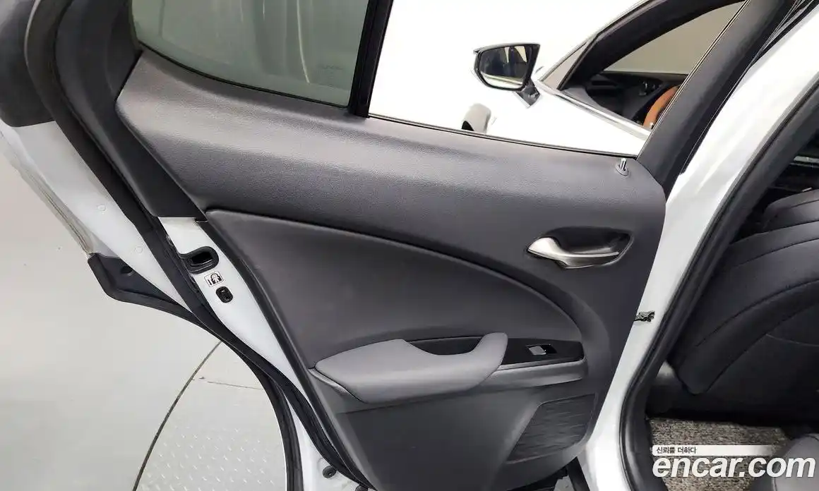 Lexus UX 2020 2.0 гидро, фото 15