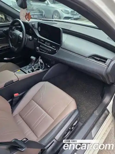 Lexus ES 2024 2.5 вариатор, миниатюра 11