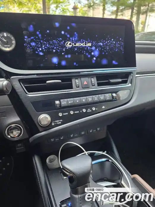 Lexus ES 2024 2.5 вариатор, фото 4