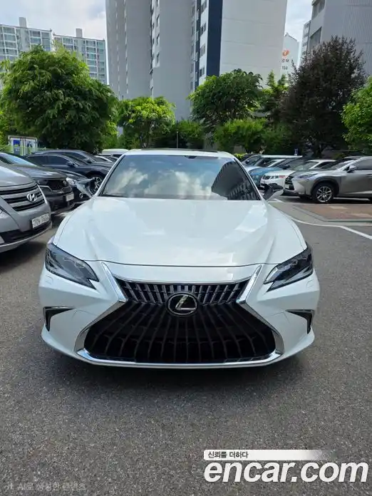 Lexus ES 2024 2.5 вариатор, фото 10