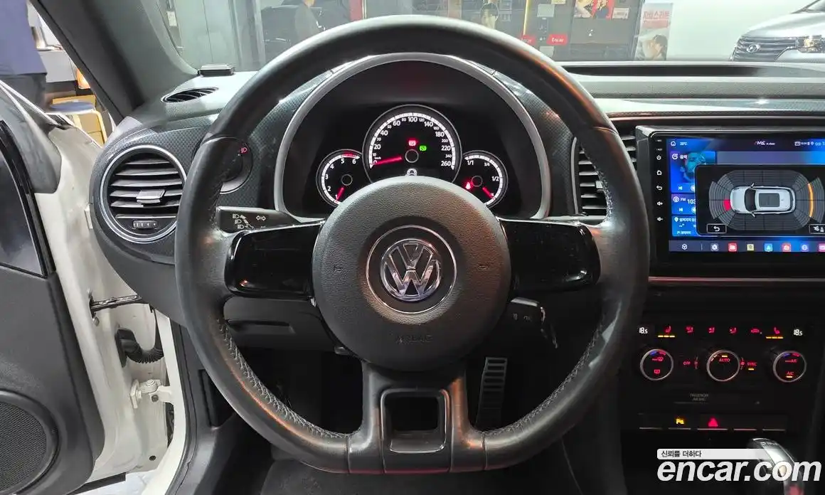 Volkswagen Beatle 2013 2.0 автомат (гидро), фото 13