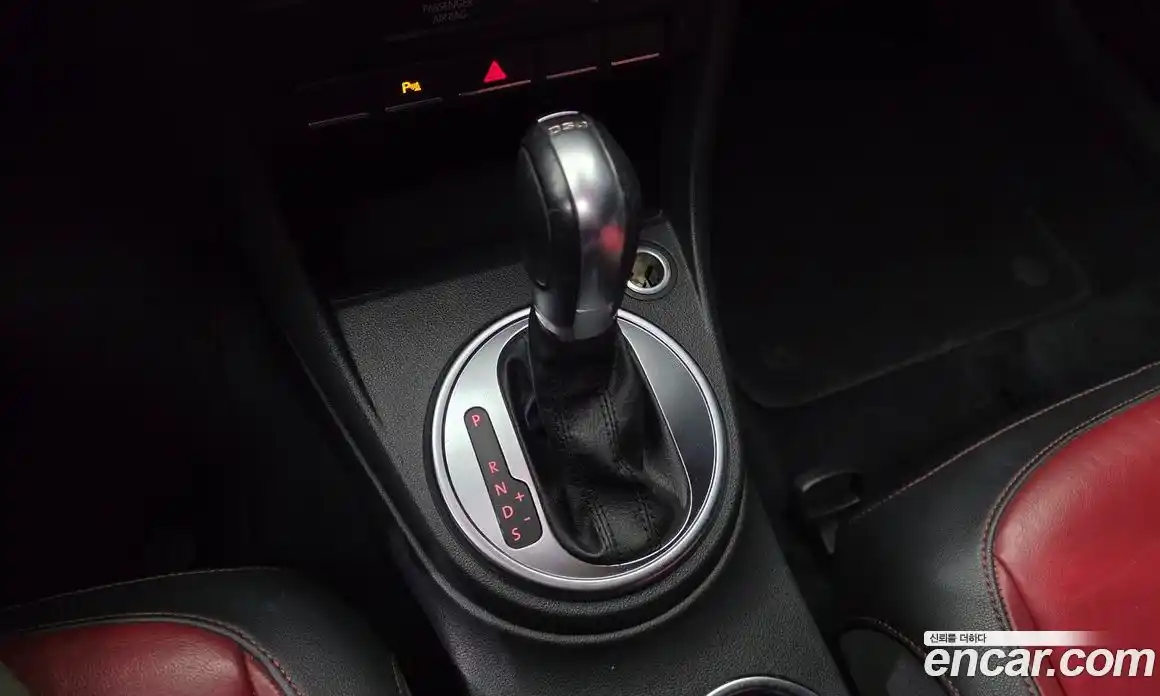 Volkswagen Beatle 2013 2.0 автомат (гидро), фото 9