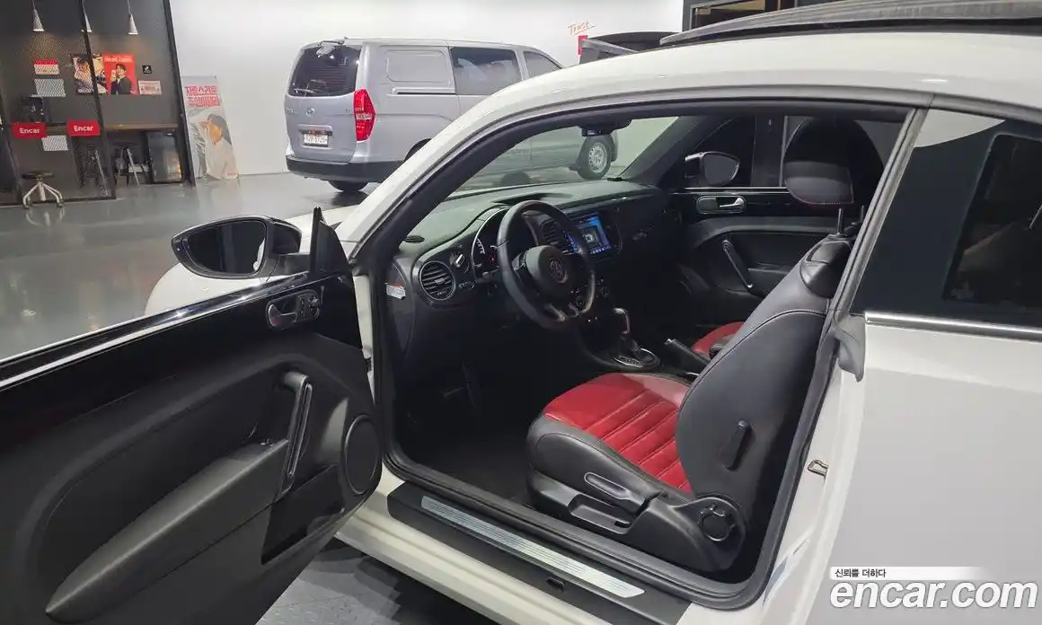 Volkswagen Beatle 2013 2.0 автомат (гидро), фото 10