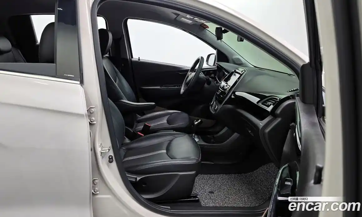 Chevrolet Spark 2018 1.0 автомат (гидро), фото 17