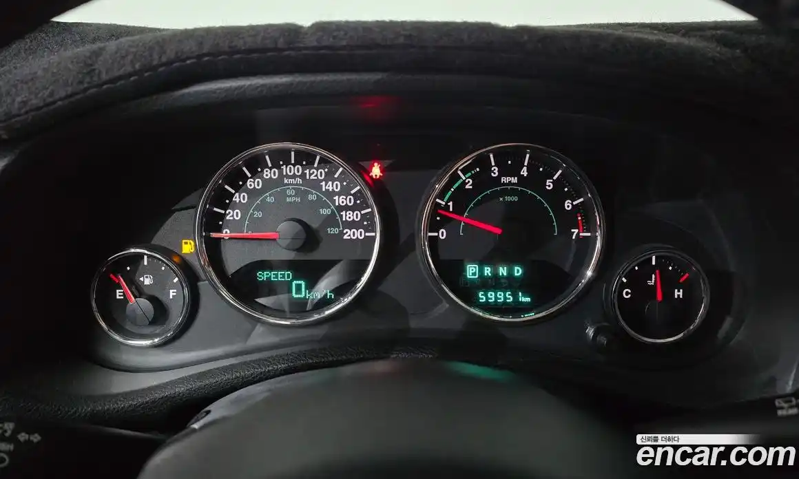 Jeep Wrangler 2016 3.6 автомат (гидро), фото 8