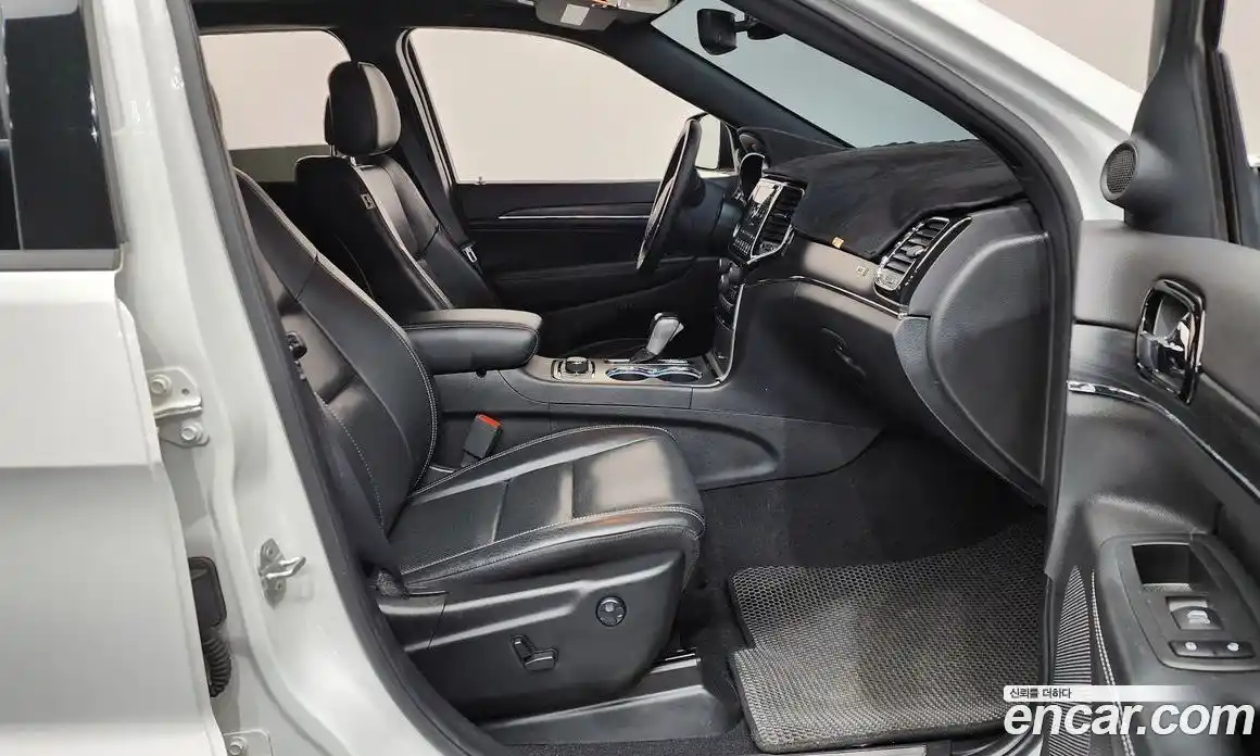 Jeep Cherokee 2021 3.6 автомат (гидро), фото 16