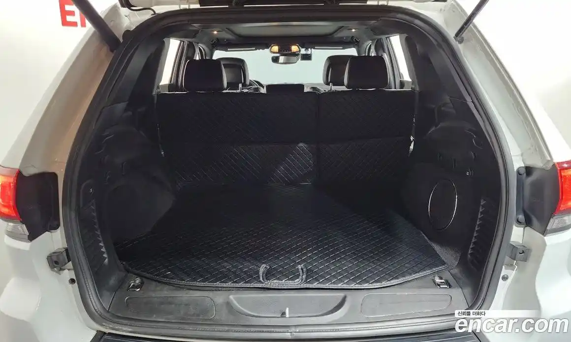 Jeep Cherokee 2021 3.6 автомат (гидро), фото 24
