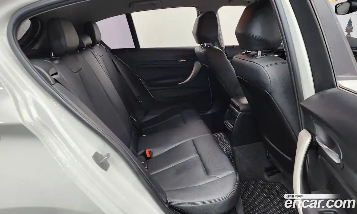 BMW 1 серия 2017 2.0 автомат (гидро), фото 11