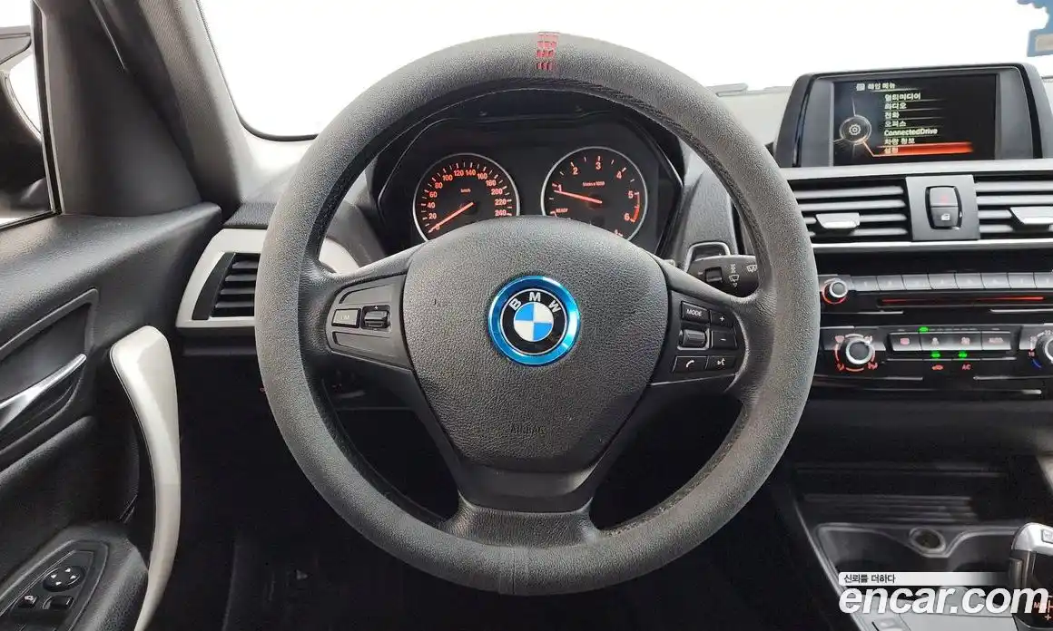 BMW 1 серия 2017 2.0 автомат (гидро), фото 13