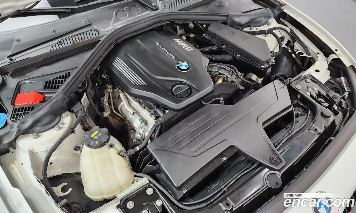 BMW 1 серия 2017 2.0 автомат (гидро), фото 6