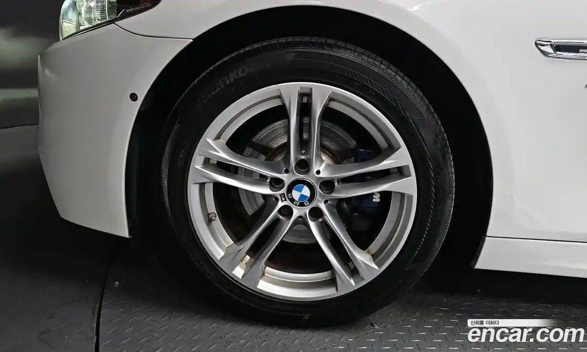 BMW 5 серия 2016 2.0 автомат (гидро), фото 5