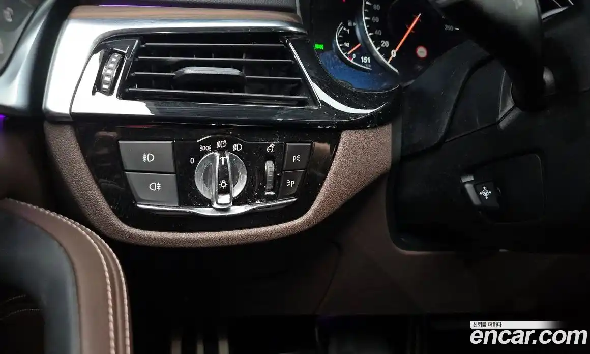 BMW 5 серия 2017 2.0 автомат (гидро), фото 27
