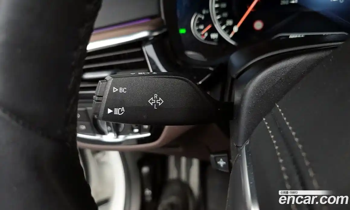 BMW 5 серия 2017 2.0 автомат (гидро), фото 28