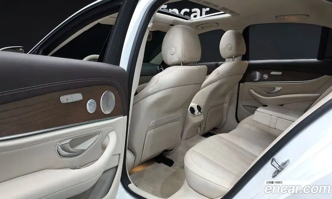 Mercedes-Benz E-Class 2019 2.0 автомат (гидро), фото 11